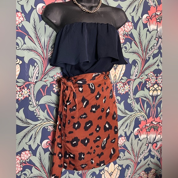 Silk leopard print wrap skirt - Picture 2 of 4